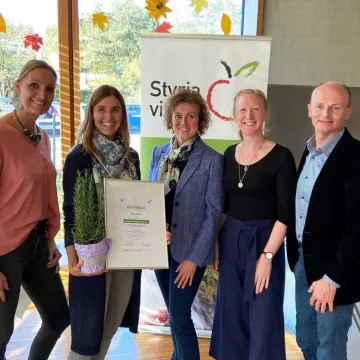 Zertifikatsverleihung Lehrgang Verpflegungsmanagement Zertifikatsverleihung Lehrgang Verpflegungsmanagement